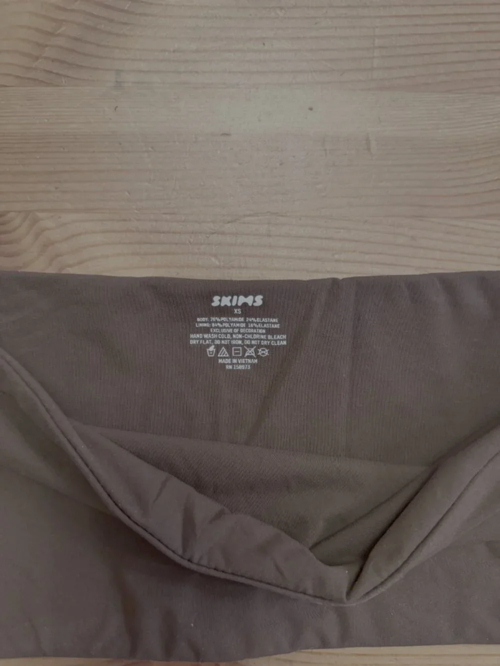 SKIMS Fits Everybody Bandeau in Cocoa NWT - Picture 3 of 3
